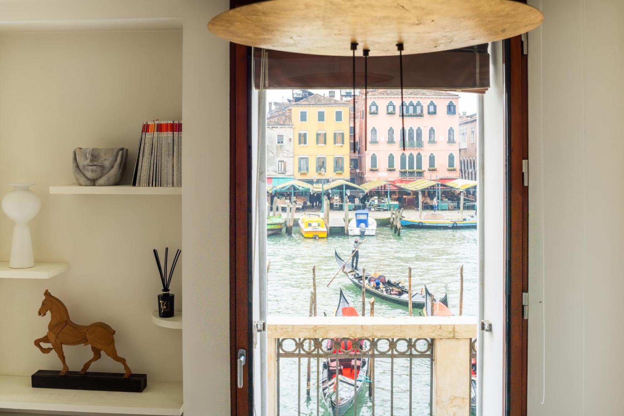 Grand Canal Luxury Apartment With Terrace R&R Venice Exterior photo